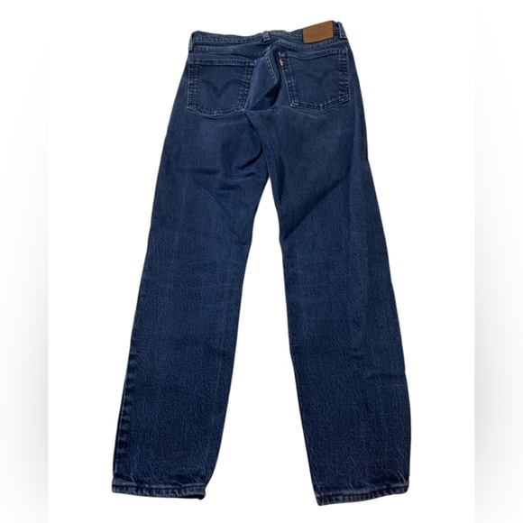 Levi’s Premium - Wedgie Icon Fit Jeans - Picture 6 of 14